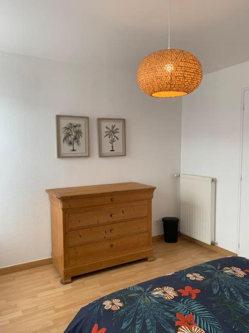 Agreable Maison Meublee Cherbourg-en-Cotentin Bagian luar foto