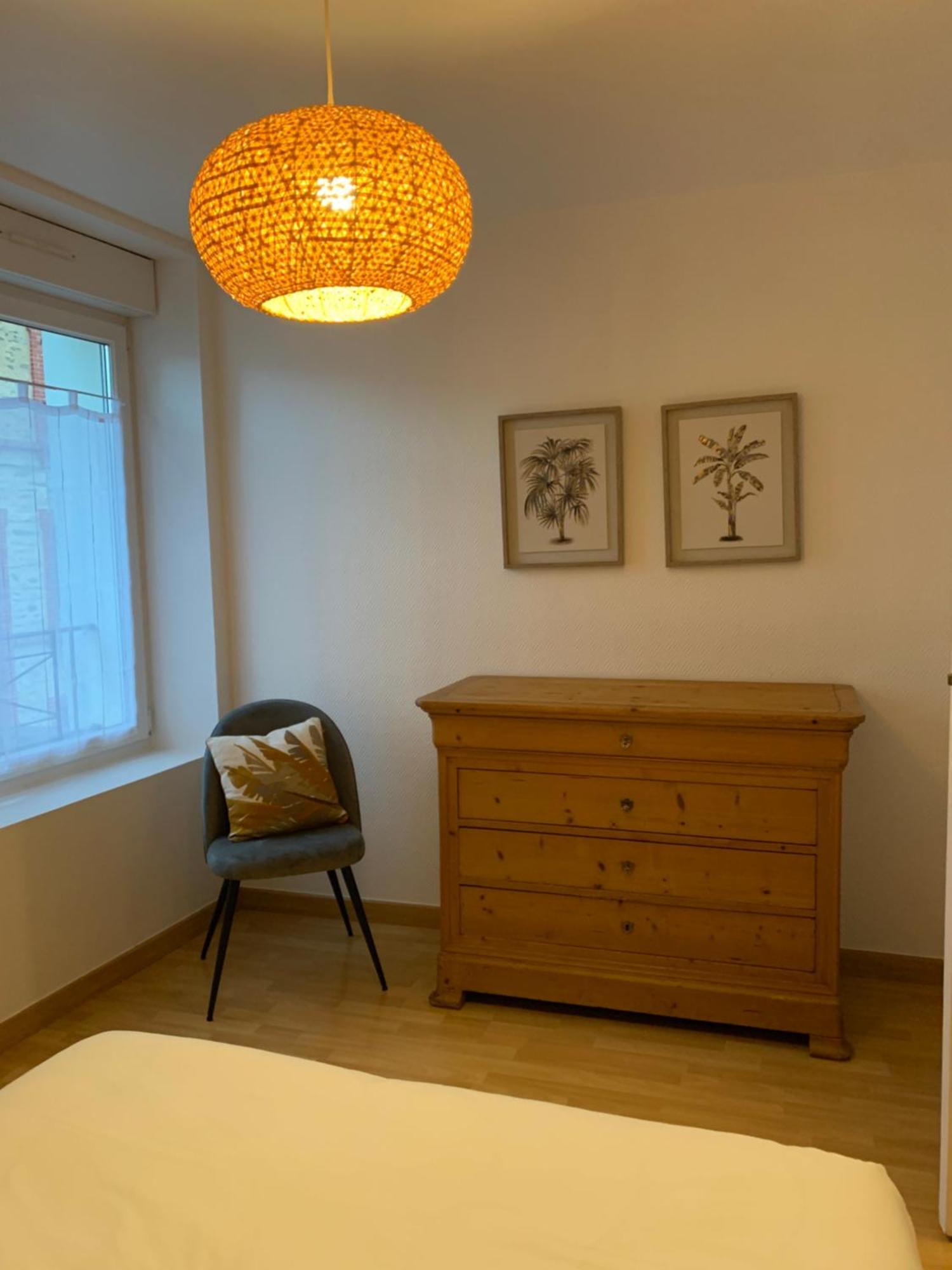 Agreable Maison Meublee Cherbourg-en-Cotentin Bagian luar foto