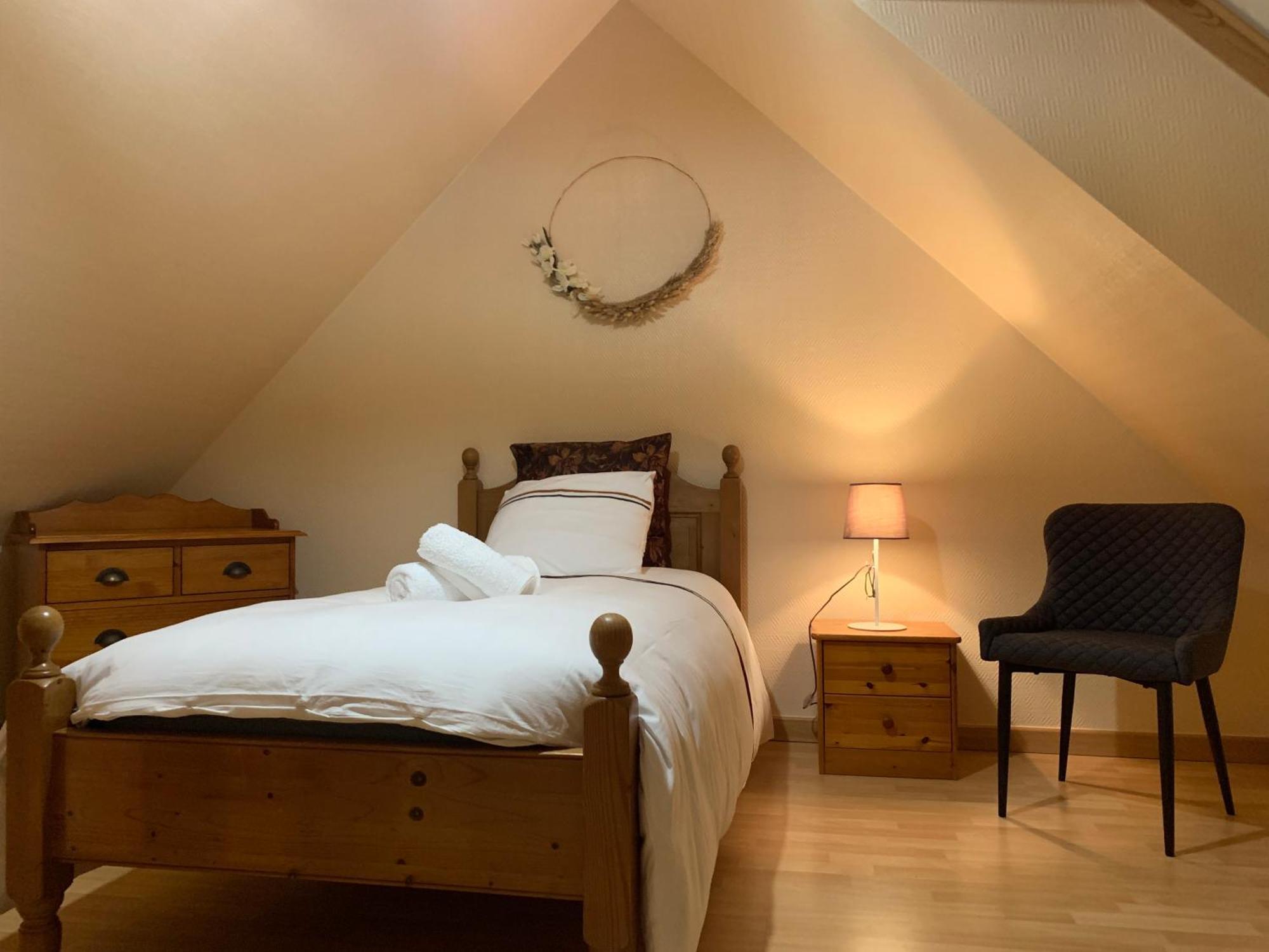 Agreable Maison Meublee Cherbourg-en-Cotentin Bagian luar foto